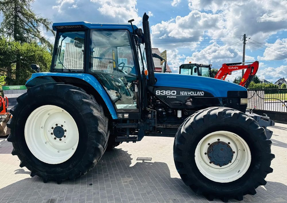 New Holland 8360 - Tractor: foto 5 New Holland 8360 - Tractor: foto 5