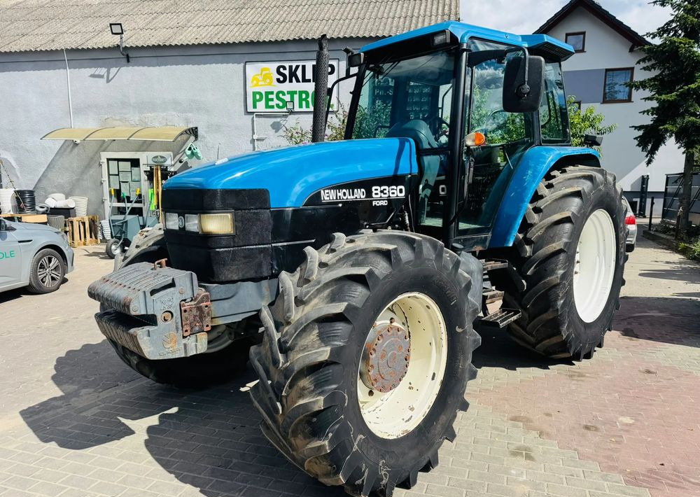 New Holland 8360 - Tractor: foto 1 New Holland 8360 - Tractor: foto 1