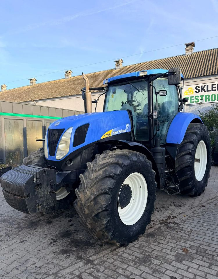 New Holland T7050 - Tractor: foto 2 New Holland T7050 - Tractor: foto 2