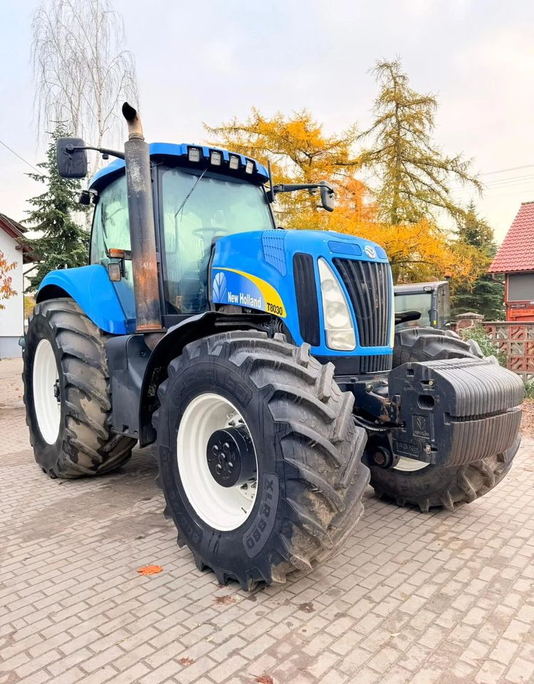 New Holland T8030 - Tractor: foto 2 New Holland T8030 - Tractor: foto 2
