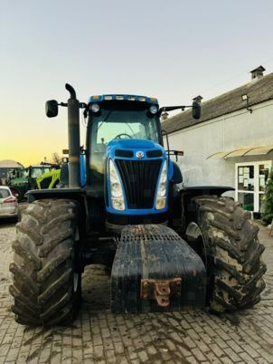 New Holland T8040 - Tractor: foto 3 New Holland T8040 - Tractor: foto 3
