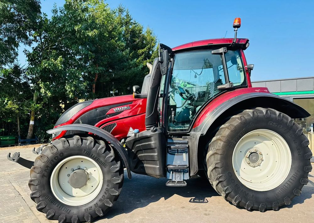 Valtra S233 - Tractor: foto 2 Valtra S233 - Tractor: foto 2