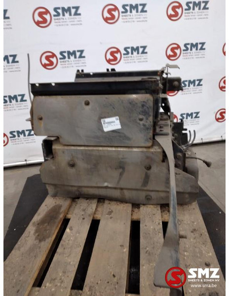 DAF Occ AdBlue tank 50L met Daf CF85 - Depósito de AdBlue para Camión: foto 3 DAF Occ AdBlue tank 50L met Daf CF85 - Depósito de AdBlue para Camión: foto 3