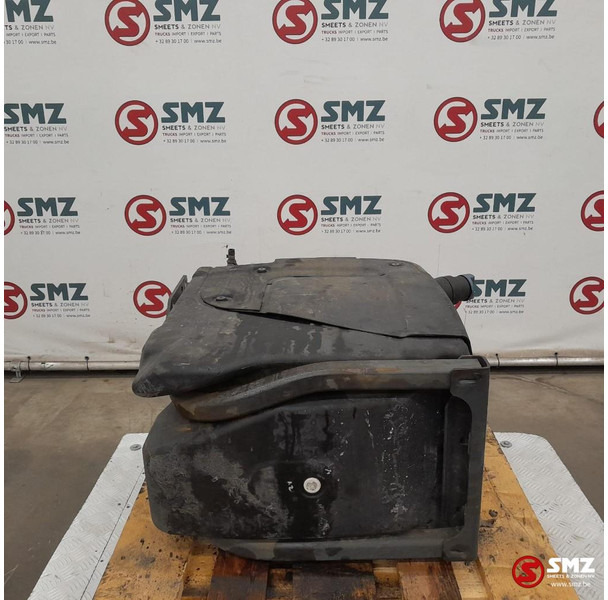 DAF Occ AdBluetank 75L DAF - Depósito de combustible para Camión: foto 3 DAF Occ AdBluetank 75L DAF - Depósito de combustible para Camión: foto 3