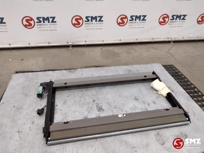 DAF Occ Webasto zonnescherm DAF XF - Cabina e interior para Camión: foto 2 DAF Occ Webasto zonnescherm DAF XF - Cabina e interior para Camión: foto 2