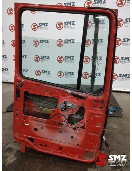 DAF Occ deur links DAF XF105 - Puerta y piezas para Camión: foto 2 DAF Occ deur links DAF XF105 - Puerta y piezas para Camión: foto 2