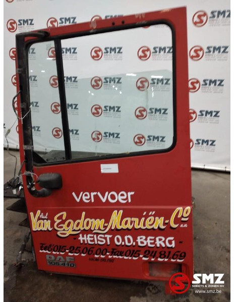 DAF Occ deur links DAF XF105 - Puerta y piezas para Camión: foto 1 DAF Occ deur links DAF XF105 - Puerta y piezas para Camión: foto 1