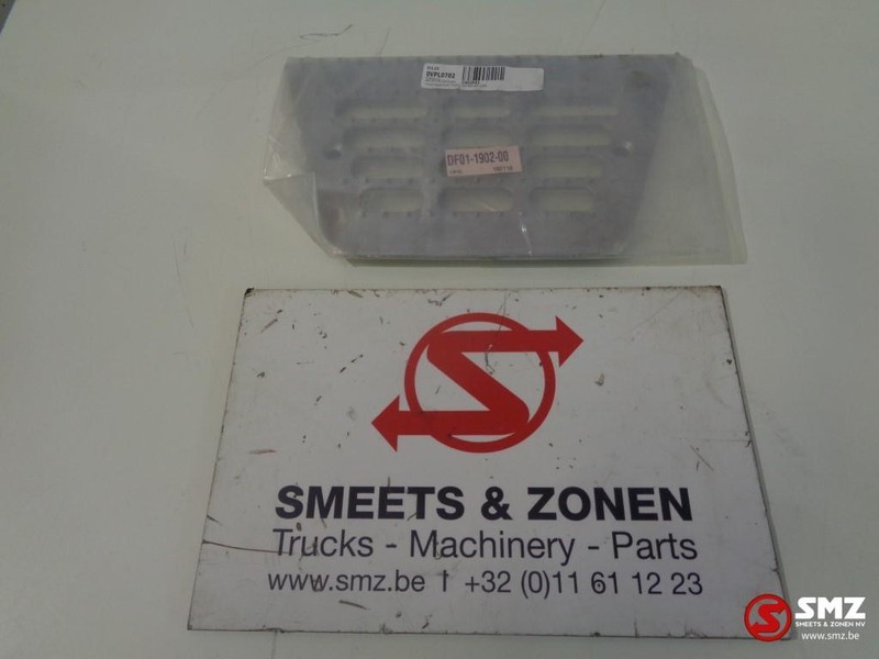 Diversen Opstapplaat 95xf- xf95- xf105 - Peldaño para Camión: foto 1 Diversen Opstapplaat 95xf- xf95- xf105 - Peldaño para Camión: foto 1