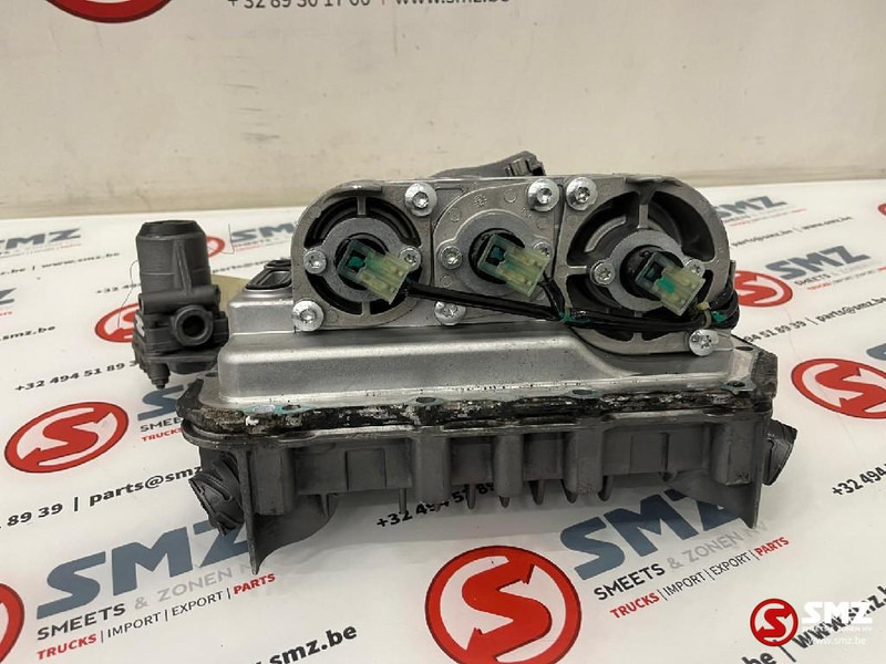 Iveco Occ ASTRONIC GEAR SELECTOR IVECO - Caja de cambios para Camión: foto 4 Iveco Occ ASTRONIC GEAR SELECTOR IVECO - Caja de cambios para Camión: foto 4