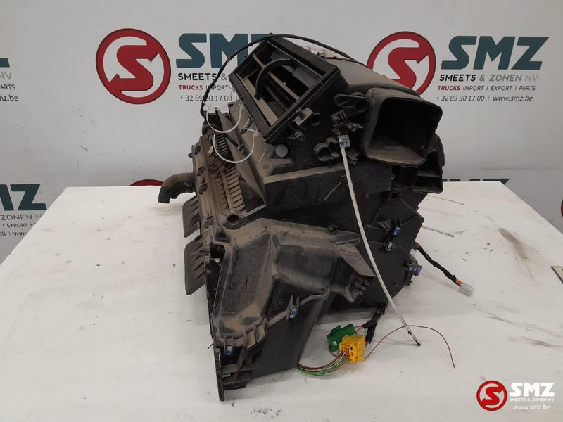 Iveco Occ kachelhuis Iveco - Calefacción/ Ventilación para Camión: foto 3 Iveco Occ kachelhuis Iveco - Calefacción/ Ventilación para Camión: foto 3