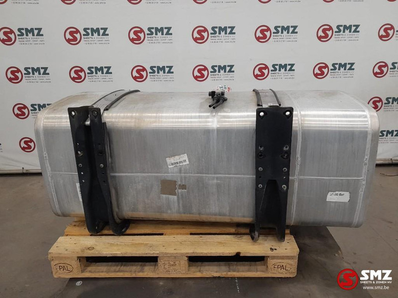 MAN Occ brandstoftank 600L + steunen MAN - Depósito de combustible para Camión: foto 2 MAN Occ brandstoftank 600L + steunen MAN - Depósito de combustible para Camión: foto 2