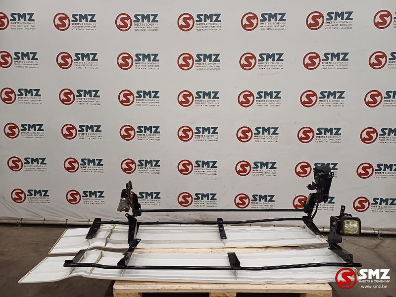 MAN Occ cabinespoilerset links/rechts MAN - Aerodinámica/ Spoiler para Camión: foto 5 MAN Occ cabinespoilerset links/rechts MAN - Aerodinámica/ Spoiler para Camión: foto 5