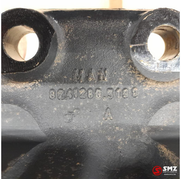 MAN Occ voorframe MAN - Parachoques para Camión: foto 5 MAN Occ voorframe MAN - Parachoques para Camión: foto 5