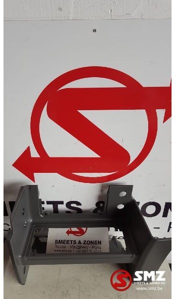 Mercedes-Benz Occ Opstapbak onder L Actros MP2/3 mega - Peldaño para Camión: foto 2 Mercedes-Benz Occ Opstapbak onder L Actros MP2/3 mega - Peldaño para Camión: foto 2