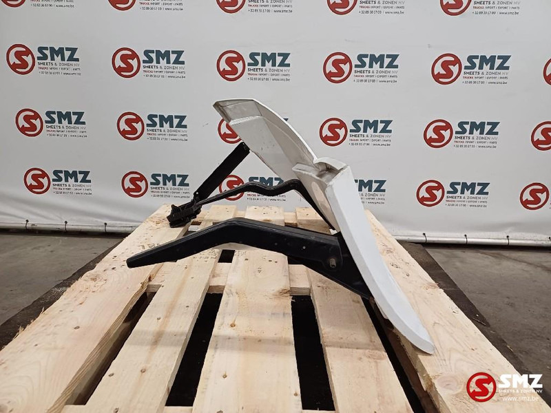 Mercedes-Benz Occ cabinespoiler links Mercedes - Aerodinámica/ Spoiler para Camión: foto 4 Mercedes-Benz Occ cabinespoiler links Mercedes - Aerodinámica/ Spoiler para Camión: foto 4