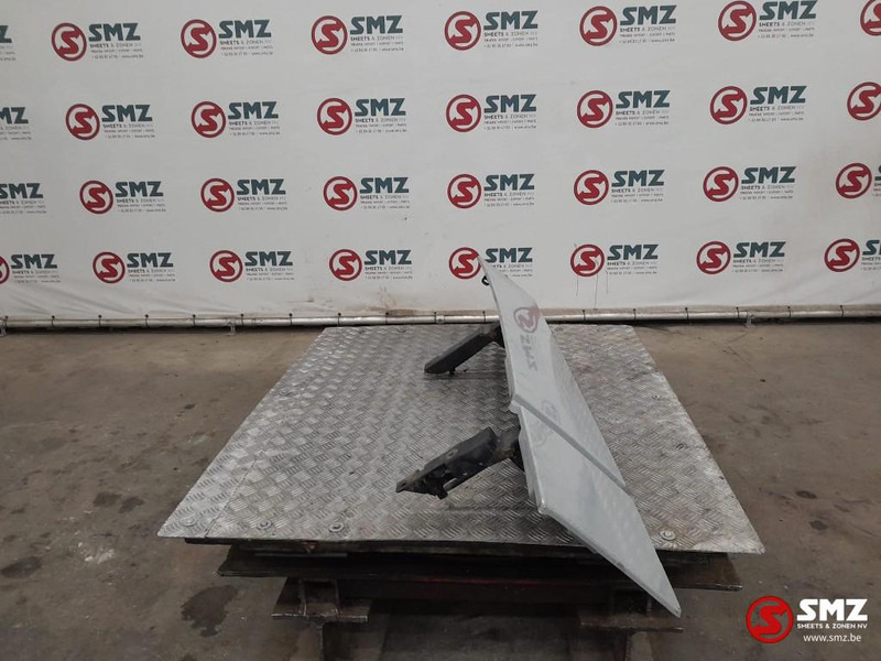 Mercedes-Benz Occ cabinespoiler links Mercedes - Aerodinámica/ Spoiler para Camión: foto 4 Mercedes-Benz Occ cabinespoiler links Mercedes - Aerodinámica/ Spoiler para Camión: foto 4