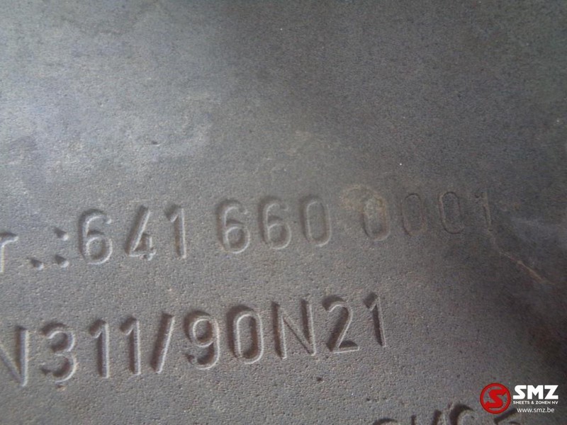 Mercedes-Benz Occ opstapbak links - Peldaño para Camión: foto 2 Mercedes-Benz Occ opstapbak links - Peldaño para Camión: foto 2