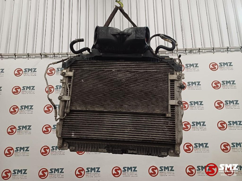 Mercedes-Benz Occ radiator + intercooler + condenser Mercedes - Radiador para Camión: foto 2 Mercedes-Benz Occ radiator + intercooler + condenser Mercedes - Radiador para Camión: foto 2