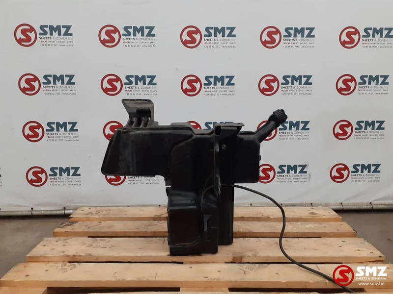 Mercedes-Benz Occ ruitensproeierreservoir Mercedes - Limpiaparabrisas para Camión: foto 1 Mercedes-Benz Occ ruitensproeierreservoir Mercedes - Limpiaparabrisas para Camión: foto 1