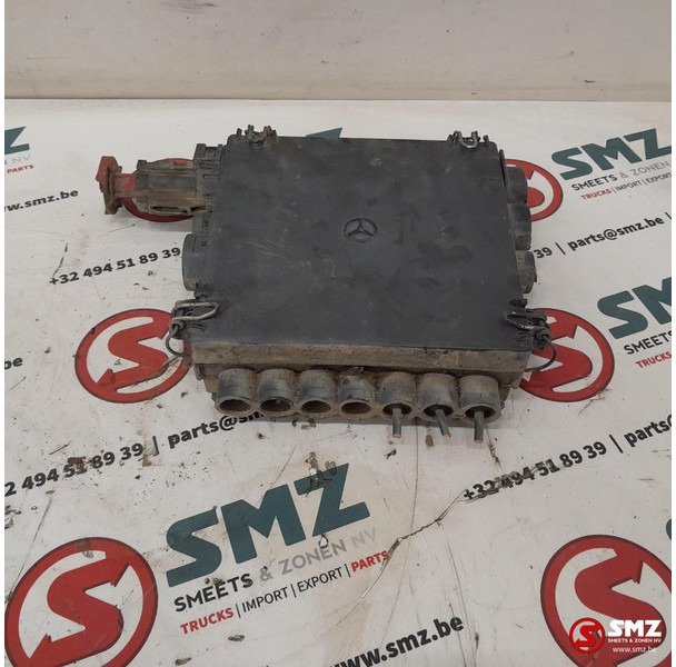 Mercedes-Benz Occ zekeringskast Mercedes - Sistema eléctrico para Camión: foto 1 Mercedes-Benz Occ zekeringskast Mercedes - Sistema eléctrico para Camión: foto 1