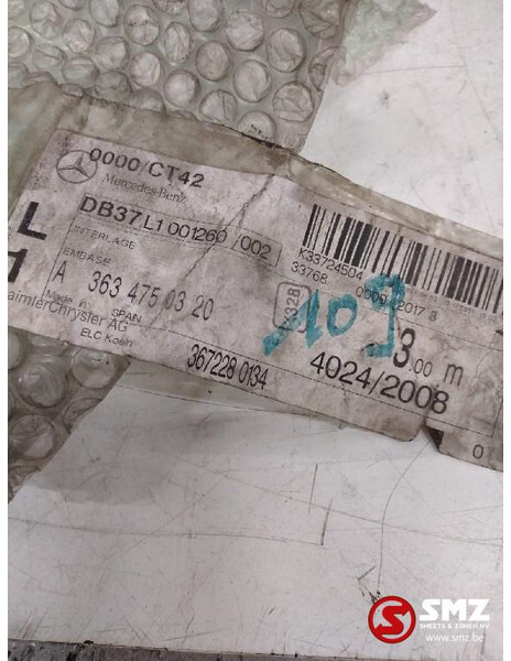 Mercedes-Benz Set van 2 rubbers brandstoftanksteun 3m mercedes a - Depósito de combustible para Camión: foto 2 Mercedes-Benz Set van 2 rubbers brandstoftanksteun 3m mercedes a - Depósito de combustible para Camión: foto 2