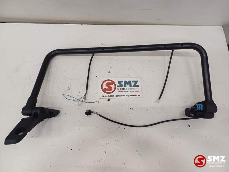 Mercedes-Benz Spiegelhouder rechts mercedes - Espejo retrovisor para Camión: foto 1 Mercedes-Benz Spiegelhouder rechts mercedes - Espejo retrovisor para Camión: foto 1