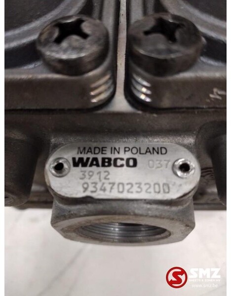 Wabco Occ luchtvierwegventiel WABCO 9347023200 - Recambio para Camión: foto 3 Wabco Occ luchtvierwegventiel WABCO 9347023200 - Recambio para Camión: foto 3