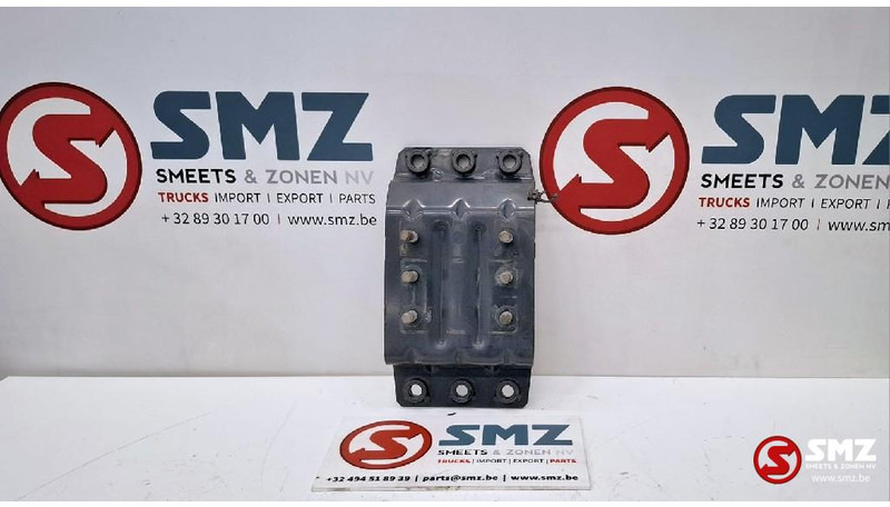 Renault Occ achterspatbordbeugel Renault - Carrocería y exterior para Camión: foto 1 Renault Occ achterspatbordbeugel Renault - Carrocería y exterior para Camión: foto 1