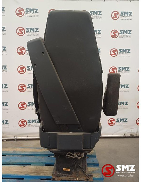 Renault Occ bestuurdersstoel Renault - Cabina e interior para Camión: foto 2 Renault Occ bestuurdersstoel Renault - Cabina e interior para Camión: foto 2