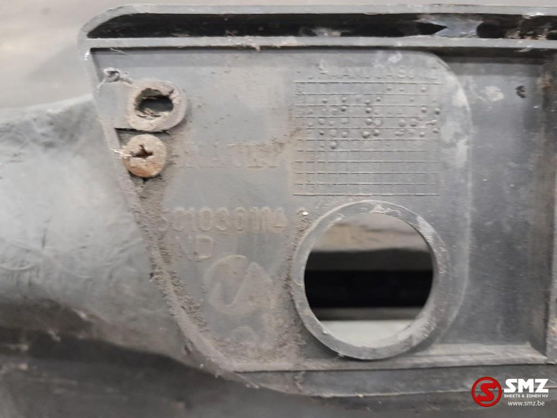 Renault Occ bumper Renault - Parachoques para Camión: foto 3 Renault Occ bumper Renault - Parachoques para Camión: foto 3