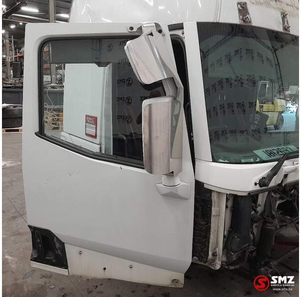 Renault Occ cabine RHD Renault T - Cabina e interior para Camión: foto 4 Renault Occ cabine RHD Renault T - Cabina e interior para Camión: foto 4