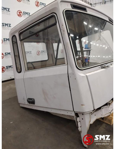 Renault Occ cabine compleet Renault R - Cabina e interior para Camión: foto 2 Renault Occ cabine compleet Renault R - Cabina e interior para Camión: foto 2