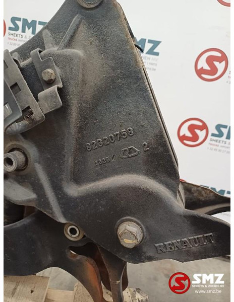 Renault Occ cabinestabilisatorstang + beugels Renault - Dirección para Camión: foto 5 Renault Occ cabinestabilisatorstang + beugels Renault - Dirección para Camión: foto 5