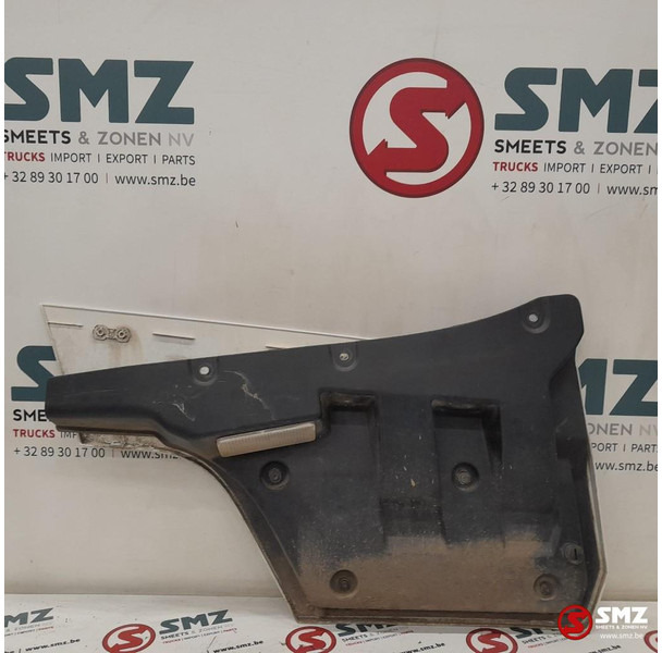 Renault Occ deurverlenging links Renault - Puerta y piezas para Camión: foto 2 Renault Occ deurverlenging links Renault - Puerta y piezas para Camión: foto 2