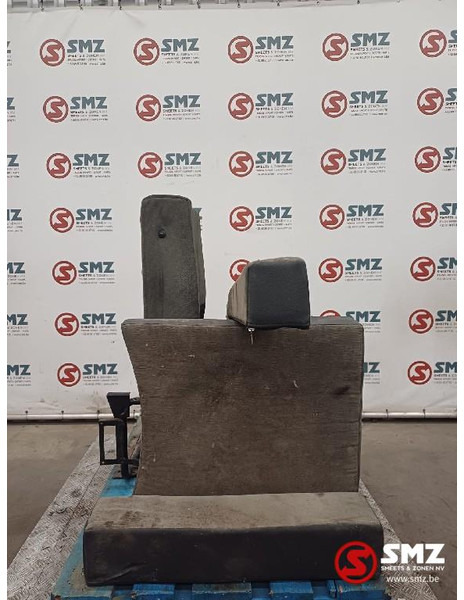 Renault Occ extra zitting Renault - Cabina e interior para Camión: foto 2 Renault Occ extra zitting Renault - Cabina e interior para Camión: foto 2