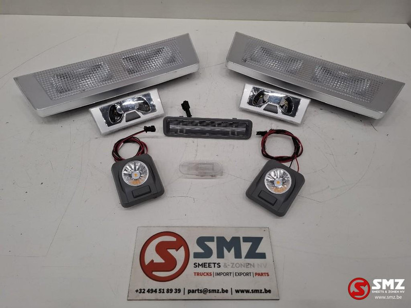 Renault Occ set interieurverlichting Renault - Luz/ Iluminación para Camión: foto 1 Renault Occ set interieurverlichting Renault - Luz/ Iluminación para Camión: foto 1