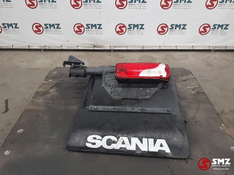 Scania Occ spatbord met steun rechtsachteraan Scania - Carrocería y exterior para Camión: foto 1 Scania Occ spatbord met steun rechtsachteraan Scania - Carrocería y exterior para Camión: foto 1