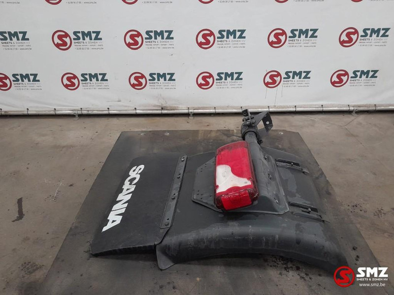 Scania Occ spatbord met steun rechtsachteraan Scania - Carrocería y exterior para Camión: foto 4 Scania Occ spatbord met steun rechtsachteraan Scania - Carrocería y exterior para Camión: foto 4