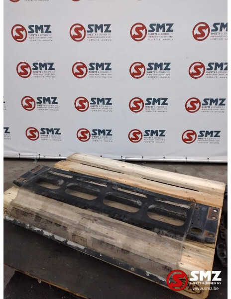 Volvo Occ binnenframe grille Volvo FH 20541198 - Parrilla para Camión: foto 2 Volvo Occ binnenframe grille Volvo FH 20541198 - Parrilla para Camión: foto 2