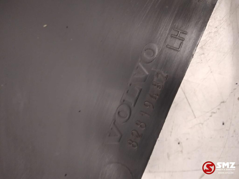 Volvo Occ bovenste opstaptrede cabine rechts Volvo FH 4 - Cabina e interior para Camión: foto 2 Volvo Occ bovenste opstaptrede cabine rechts Volvo FH 4 - Cabina e interior para Camión: foto 2