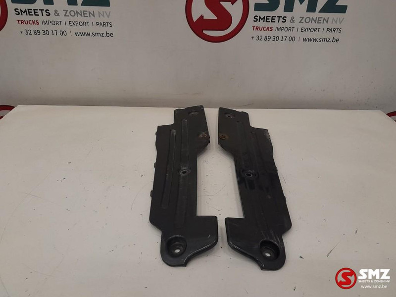 Volvo Occ set inkijkbescherming L/R Volvo - Parachoques para Camión: foto 4 Volvo Occ set inkijkbescherming L/R Volvo - Parachoques para Camión: foto 4