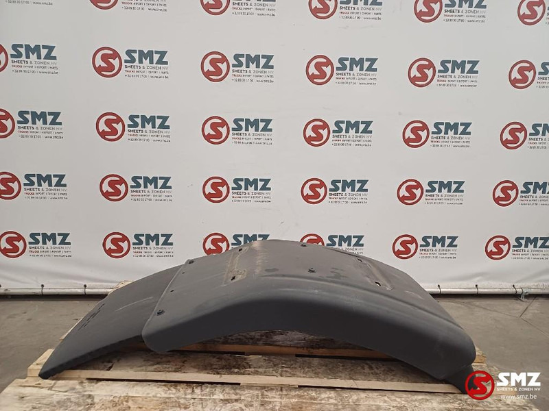 Volvo Occ spatbord cabine achter L/R Volvo - Carrocería y exterior para Camión: foto 5 Volvo Occ spatbord cabine achter L/R Volvo - Carrocería y exterior para Camión: foto 5