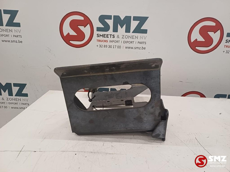 Volvo Occ spatbordsteun vooras rechtsachter Volvo - Carrocería y exterior para Camión: foto 3 Volvo Occ spatbordsteun vooras rechtsachter Volvo - Carrocería y exterior para Camión: foto 3