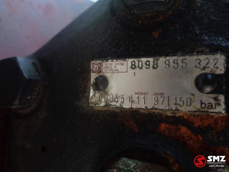 ZF Occ stuurhuis renault magnum - Caja de dirección para Camión: foto 4 ZF Occ stuurhuis renault magnum - Caja de dirección para Camión: foto 4