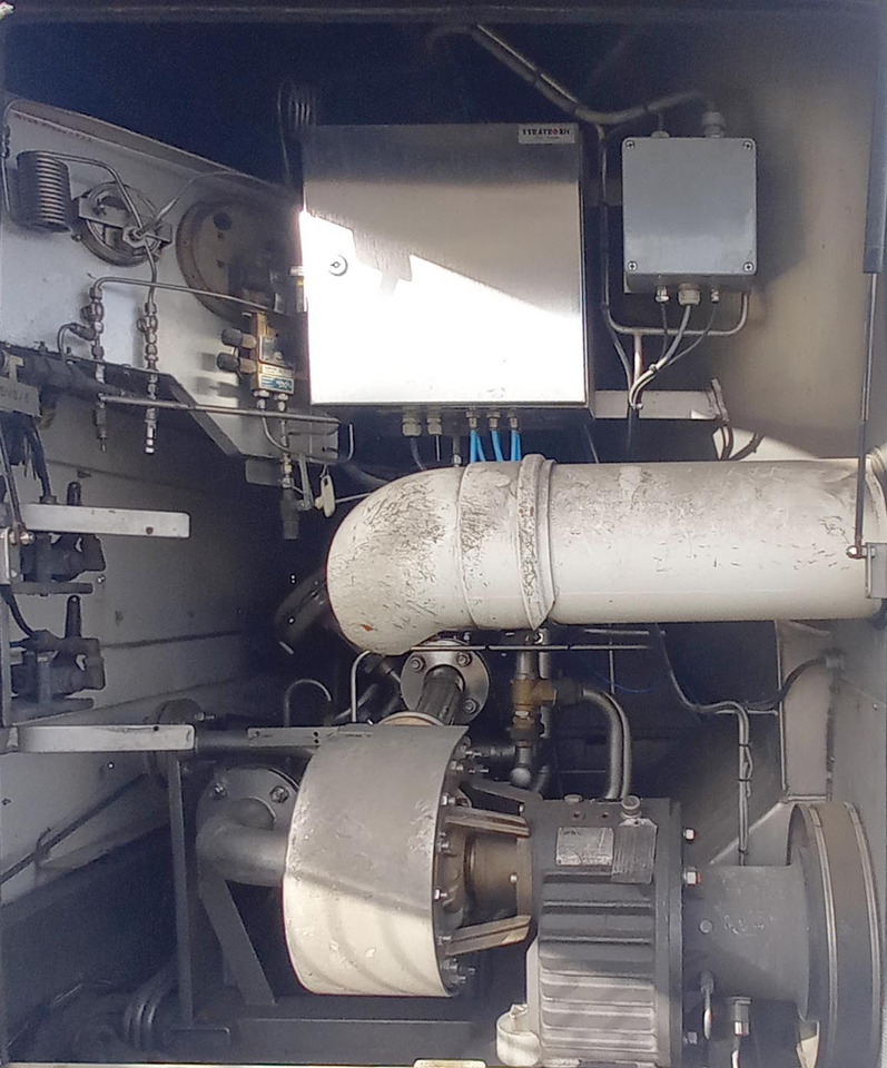 AGA Cryo Gas tank semi-trailer cryogenic used for nitrogen, argon, oxygen, LIN, LOX, LAR. - Semirremolque cisterna: foto 5 AGA Cryo Gas tank semi-trailer cryogenic used for nitrogen, argon, oxygen, LIN, LOX, LAR. - Semirremolque cisterna: foto 5