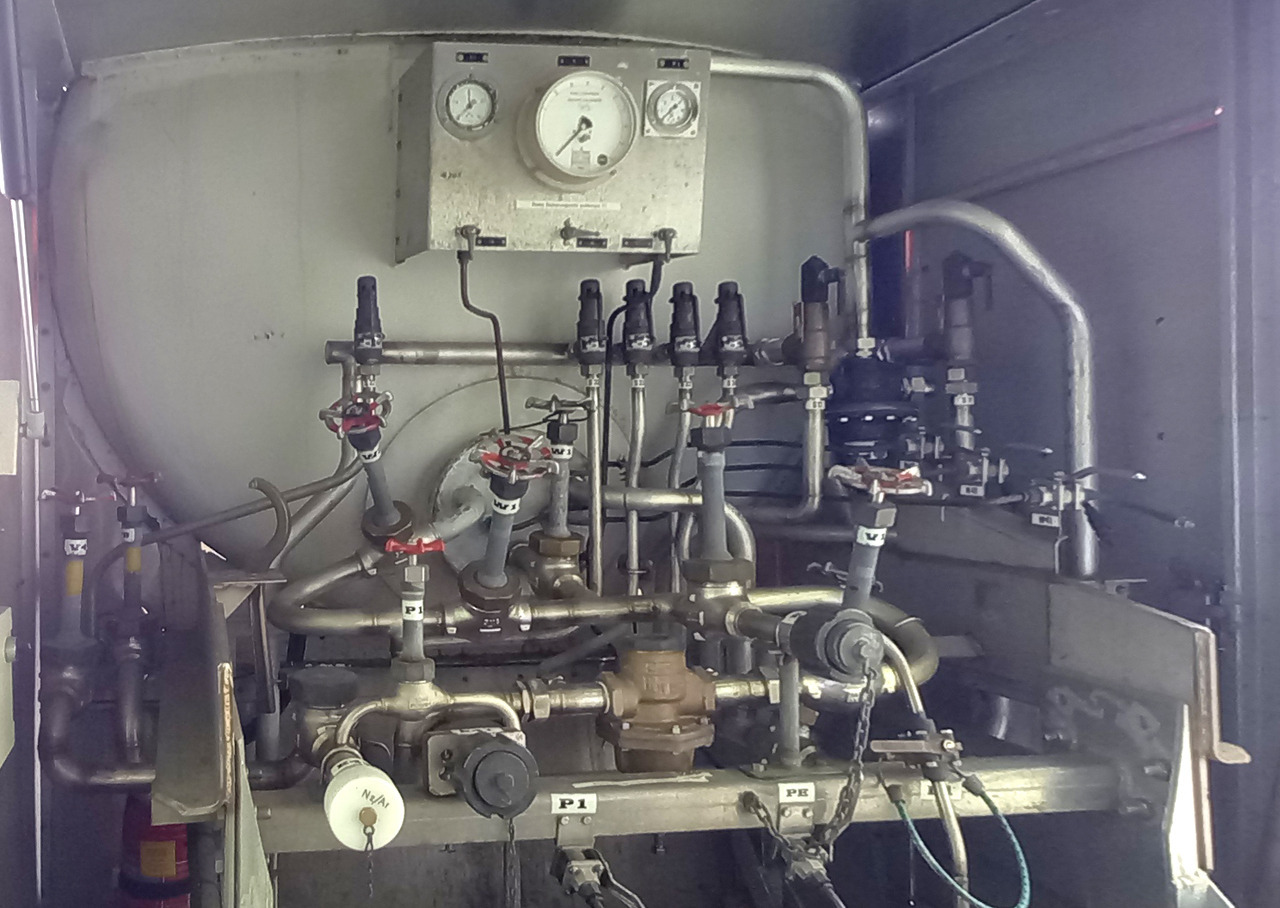 Cryolor Сryolor gas tank semi trailer for oxygen, nitrogen, argon, CO₂, carbon dioxide, LIN, LOX, LAR - Semirremolque cisterna: foto 5 Cryolor Сryolor gas tank semi trailer for oxygen, nitrogen, argon, CO₂, carbon dioxide, LIN, LOX, LAR - Semirremolque cisterna: foto 5