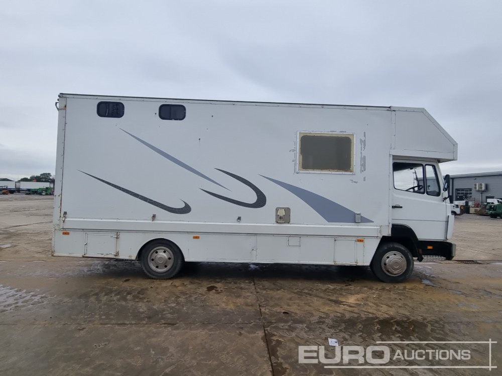Camión para caballos 1998 Mercedes 814: foto 6