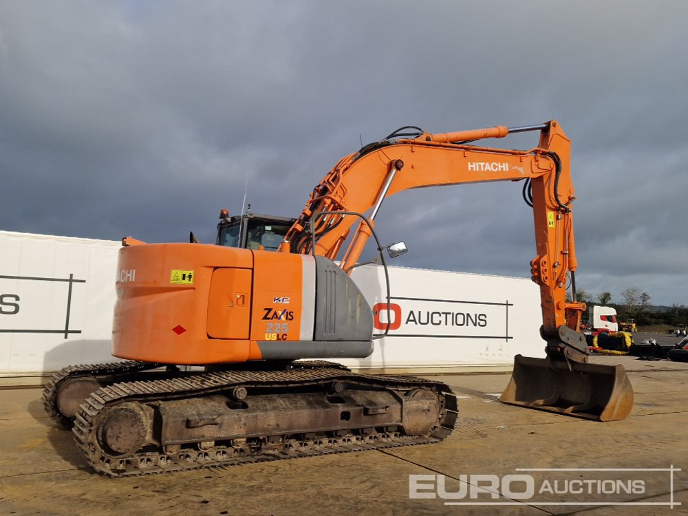 2010 Hitachi ZX225USLC-3 - Excavadora de cadenas: foto 5 2010 Hitachi ZX225USLC-3 - Excavadora de cadenas: foto 5