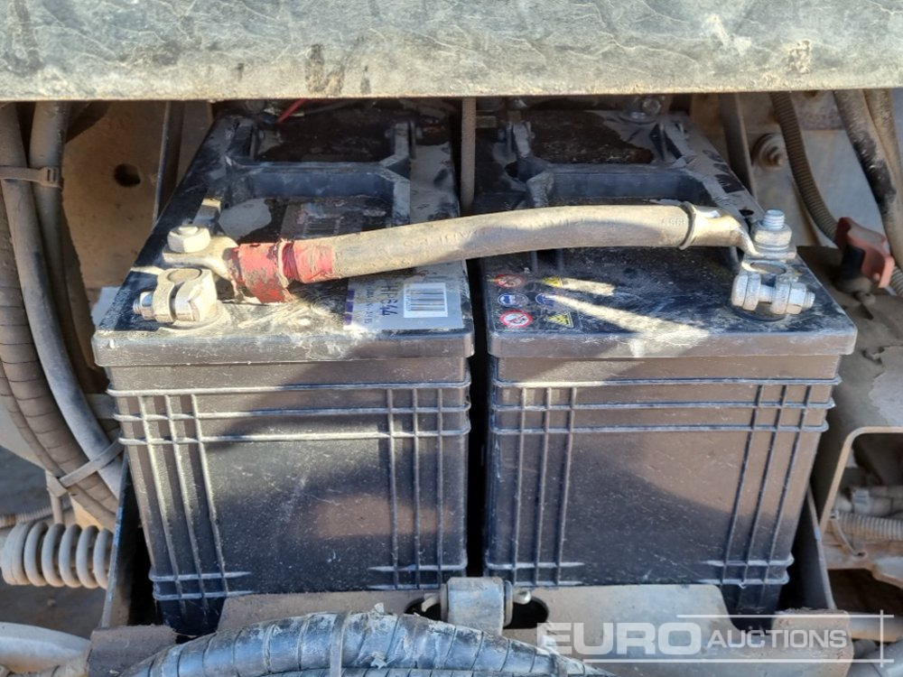 Barredora vial 2012 DAF LF55.220: foto 23