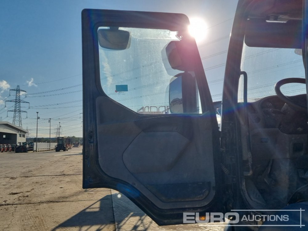 Barredora vial 2012 DAF LF55.220: foto 31